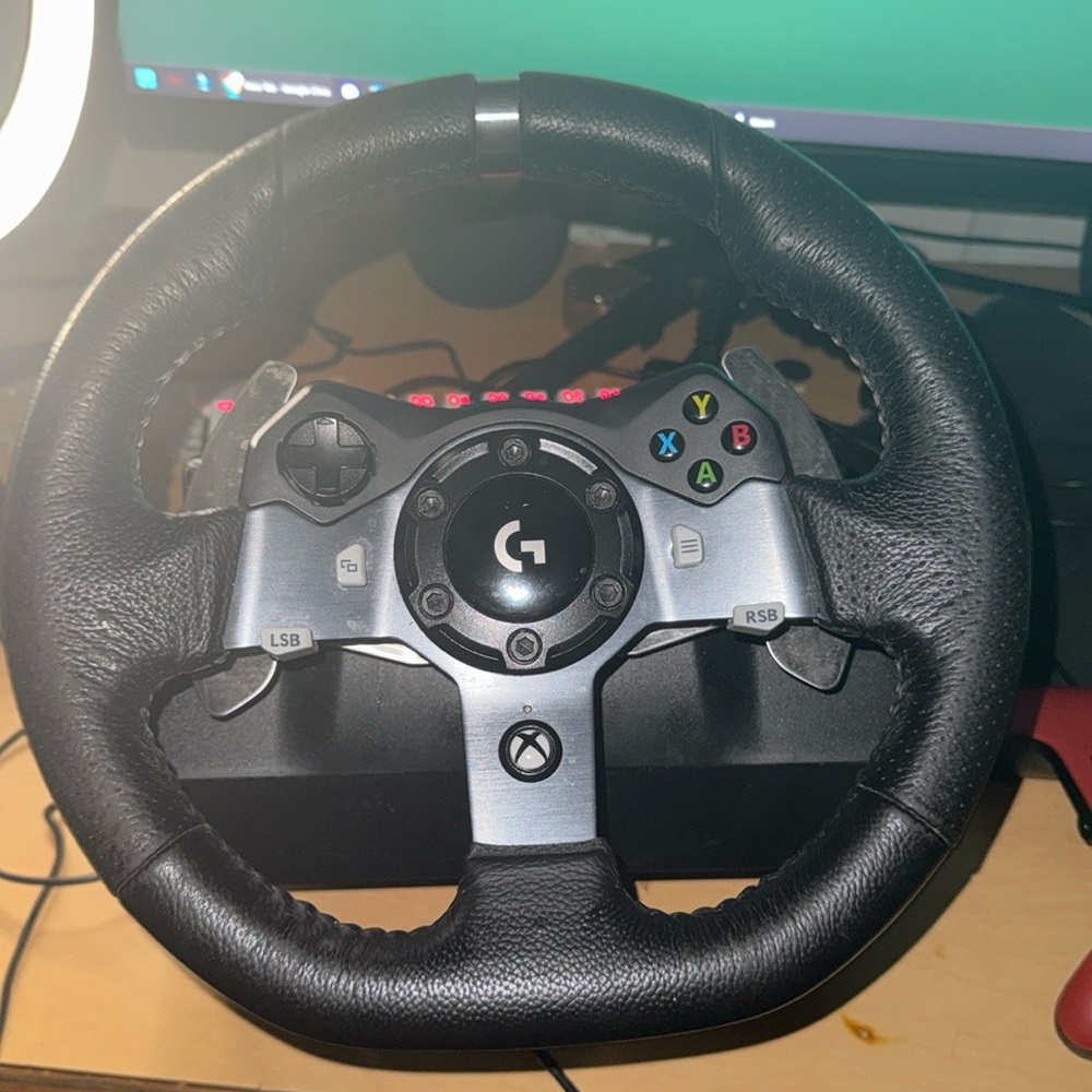 Logitech Black Racing Wheel Controller for Xbox - Picture 8 of 11